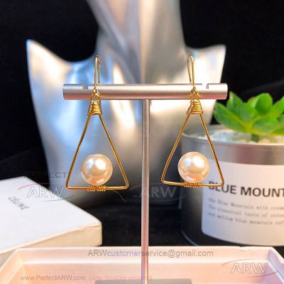 Perfect Replica Celine Yellow Gold Triangle Frame Earrings